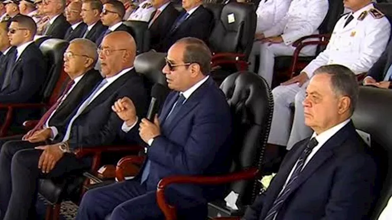 الرئيس السيسي: "محدش يقدر على 100 مليون"